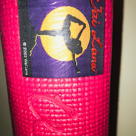 Wai Lana Pink Yoga Mat/Pilates Mat Non Slip Surface Lightweight Durable Washable - Picture 4 of 7